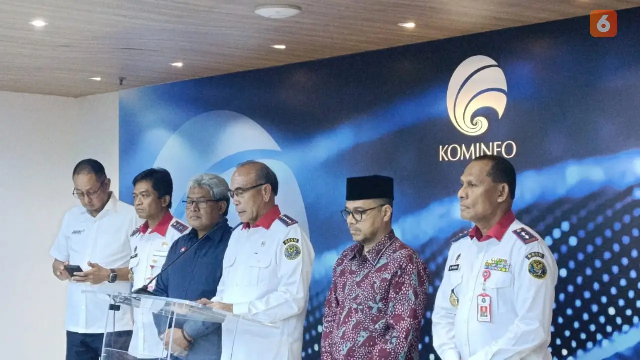 Konferensi pers mengenai gangguan Pusat Data Nasional di Kantor Kominfo, Jakarta. Liputan6.com/Robinsyah Aliwafa Zain