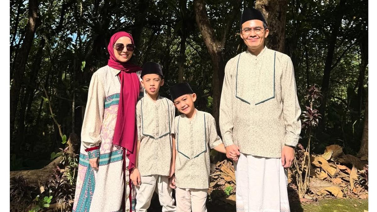 Anak Tya Ariestya Mulai Beranjak Remaja, Sudah Malu Dipeluk Depan Teman