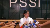 Sekjen PSSI, Ratu Tisha Destria, membuka peluang pelatih asing untuk menjadi pengganti Indra Sjafri di tim nasional Indonesia U-19. (Bola.com/Zulfirdaus Harahap)