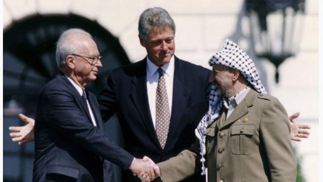 4 11 1995 3 Tembakan Akhiri Hidup Pm Israel Yitzhak Rabin Global Liputan6 Com