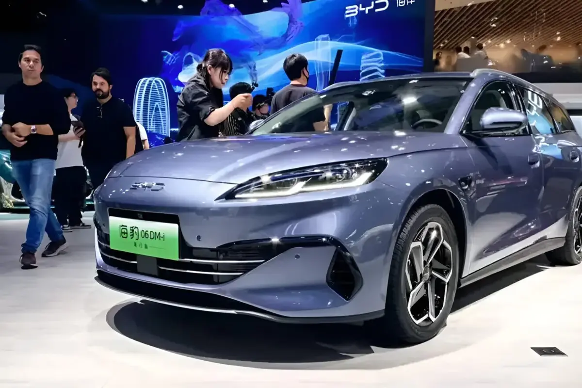 BYD Seal 06 DM-i Wagon Debut Eropa di IAA Mobility 2025 (Carnewschina)