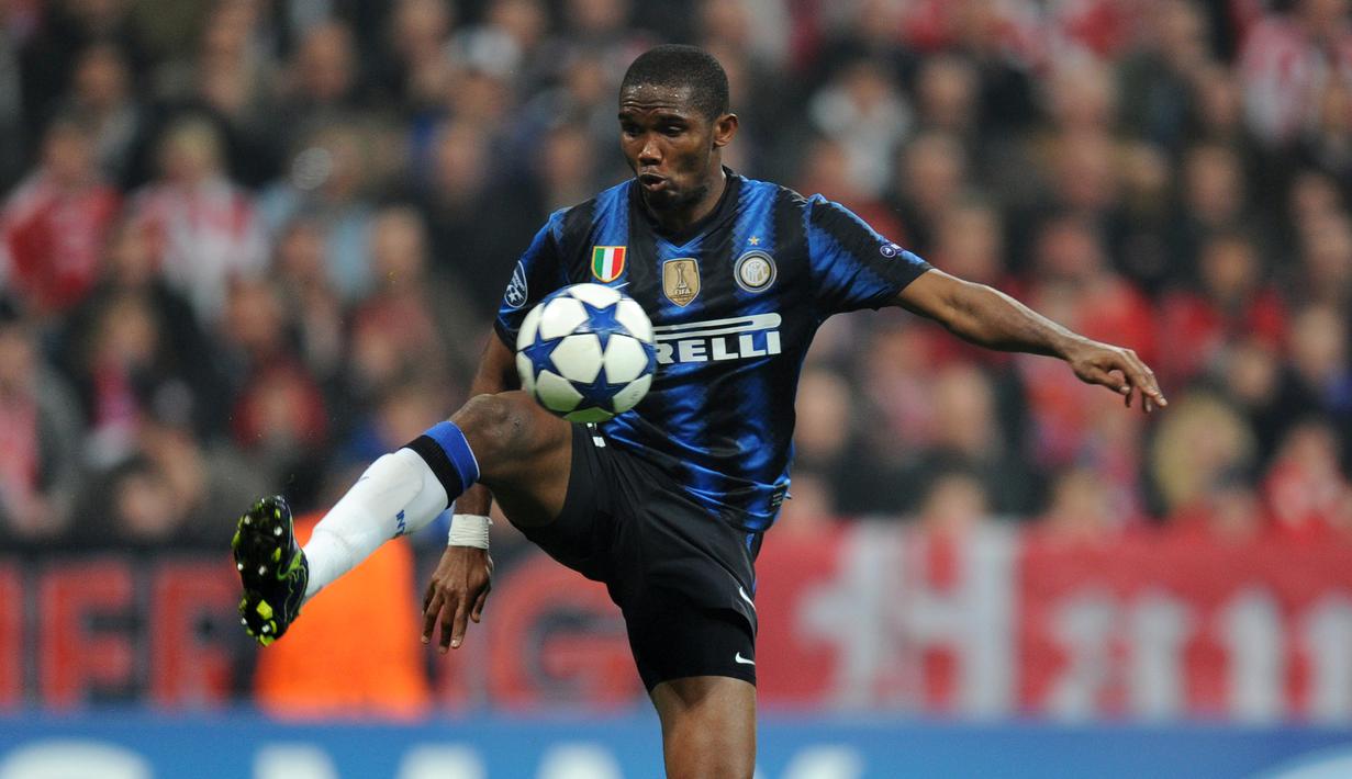 Samuel Eto'o berkostum Inter selama dua musim (2009-2011). Di tangan Jose Mourinho, Eto'o berhasil mempersembahkan treble winners musim 2009-2010. (AFP/Christof Stache)