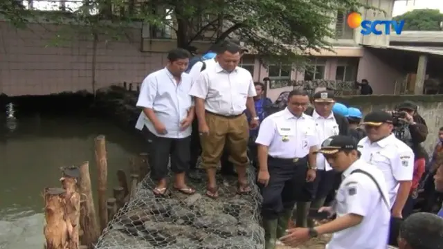 Tanggul Jatipadang jebol lagi, Pemprov DKI berencana akan lakukan normalisasi dengan mempelebar sungai.