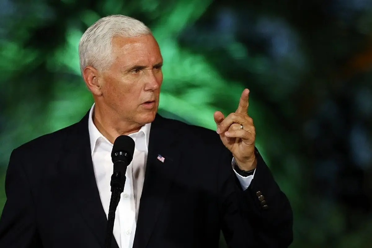Wapres AS Mike Pence dalam lawatannya ke Kolombia