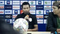 Pelatih interim PSIS Semarang, Muhammad Ridwan, saat memberikan keterangan dalam sesi konferensi pers jelang laga kontra Persikabo 1973 pada pekan ke-26 kompetisi BRI Liga 1 2022/2023. (dok.PSIS)