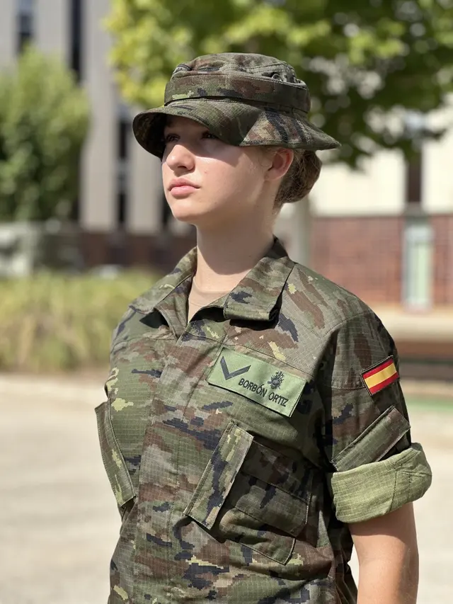 Sederet Potret Putri Leonor dari Spanyol Berbalut Seragam Militer, Bakal Jalani Pelatihan Selama 3 Tahun