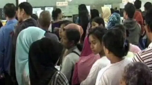 Stasiun Senen dan Surabaya Mulai Padat