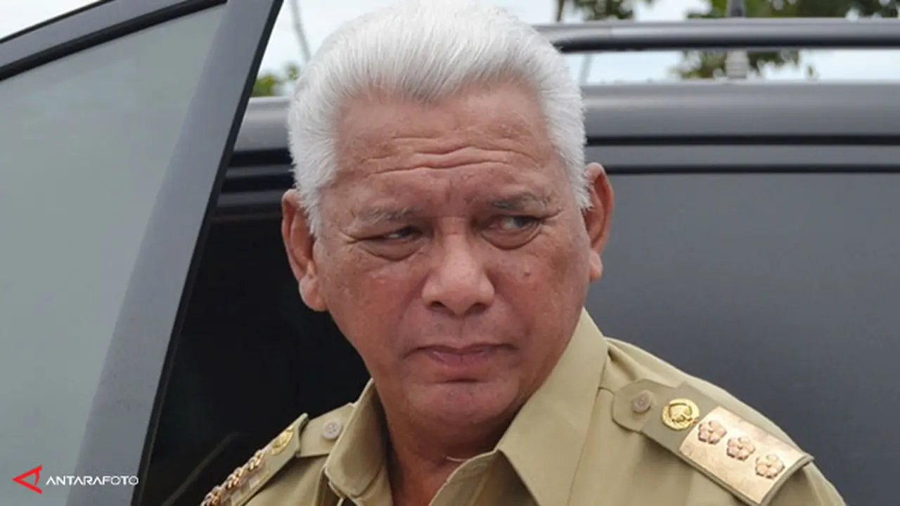 awang-faroek130623c.jpg