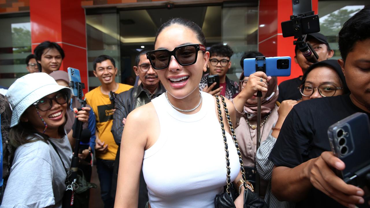 Kasus Nikita Mirzani vs Vadel Badjideh Berlanjut, Razman Soroti Tantangan 5 M & Penyidik Periksa Saksi Kunci Secara Virtual