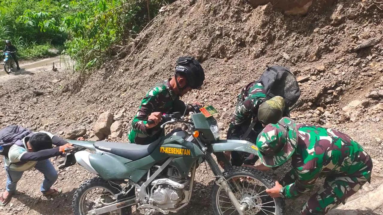 FOTO: Akses Terbatas Tantangan Pelayanan Kesehatan di Lokasi Bencana Gayo Lues