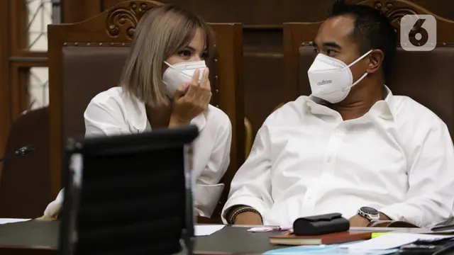 FOTO: Sidang Lanjutan Nia Ramadhani dan Ardi Bakrie