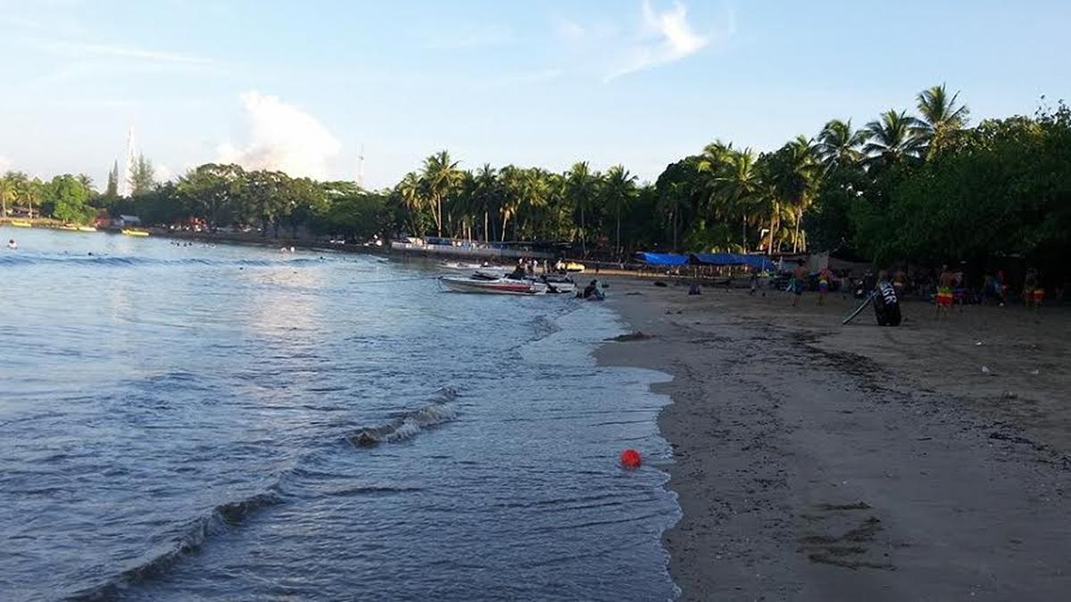 Pantai Carita, Rekomendasi Wisata Alam di Pandeglang Banten
