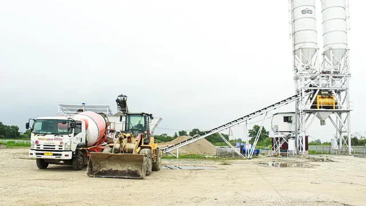 Proyek Tol Semarang--Demak Seksi 1A dan 1B Serap 22.184 Ton Semen