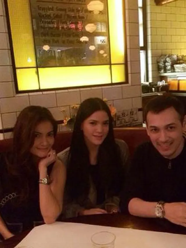 Foto Kebersamaan Cut Tari dan Richard Kevin (sumber: twitter.com/icontalentmgmt/therichardkevin)