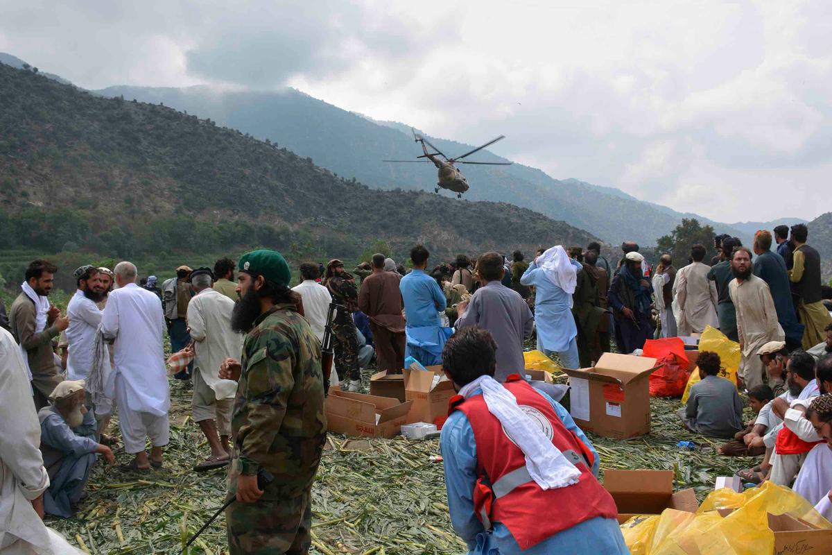 FOTO: Pemandangan Pilu, Gempa Hancurkan Satu Desa di Afghanistan
