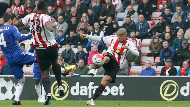 Gawang Chelsea Bobol oleh Tendangan Geledek Wahbi Khazri Ini