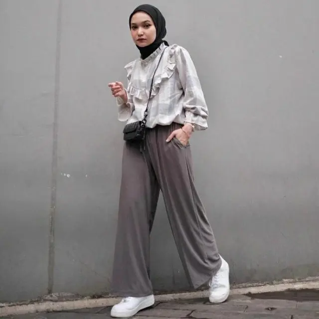 6 Style Hijab ala Soraya Ulfa Faisal