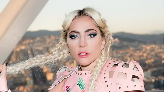 [Bintang] Lady Gaga