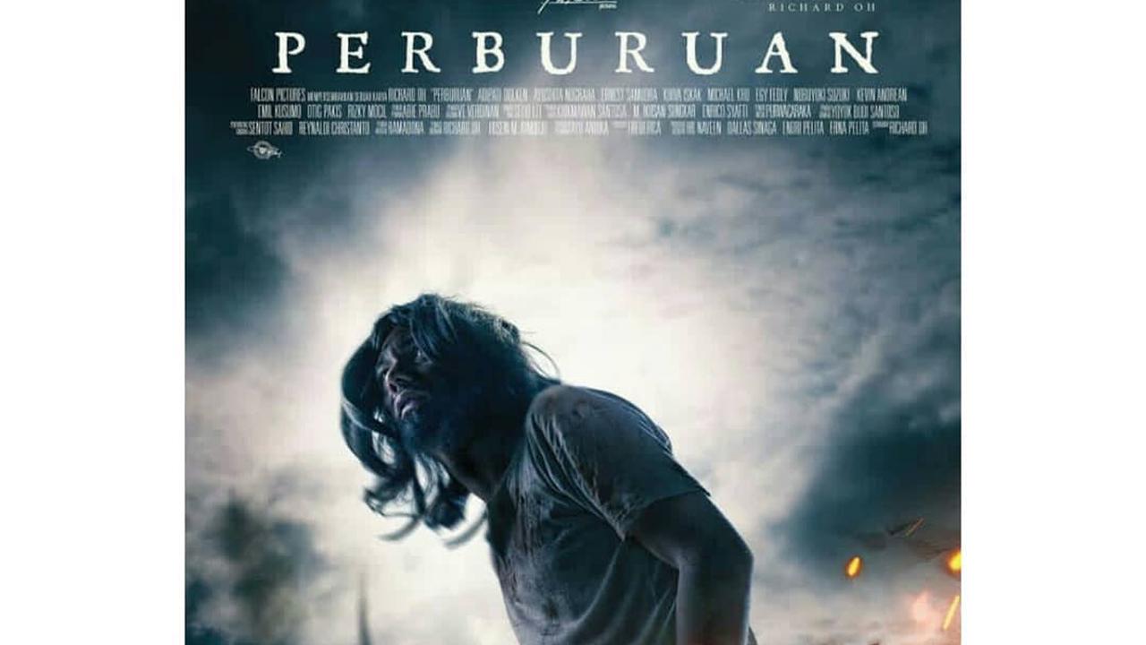 Poster Film Perburuan (Falcon Pictures)