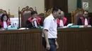 Terdakwa dugaan suap pengadaan satelit monitoring Bakamla, Fayakhun Andriadi saat menjalani sidang lanjutan di Pengadilan Tipikor, Jakarta, Rabu (7/11). Sidang mendengar nota pembelaan terdakwa. (Liputan6.com/Helmi Fithriansyah)