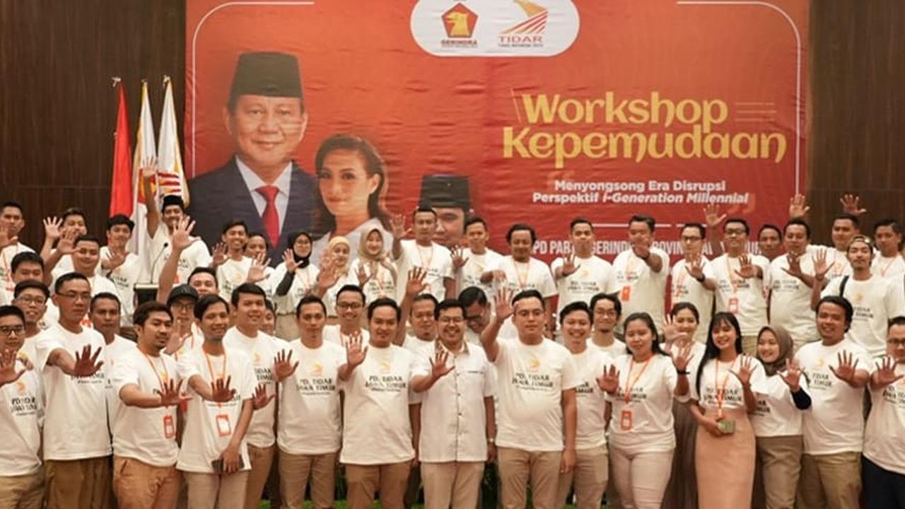 Pengurus Tidar se Jawa Timur mendaklarasikan Prabowo Capres dan Gus Fawait Cawagub dalam sidang pleno Rapimda Tidar di Sidoarjo. (Istimewa).