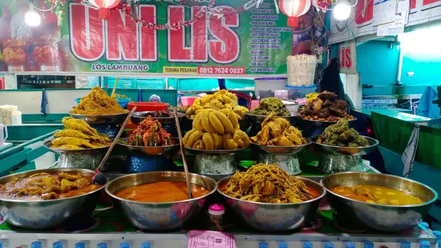 25 Rekomendasi Tempat Makan Enak di Bukittinggi Terbaru 2025, Mudah Dicari & Paling Populer
