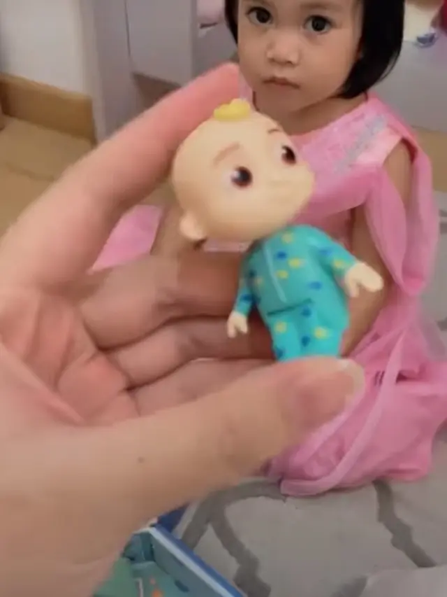 [Fimela] Unggahan Fitri Triopica soal 'pelaku penganiayaan' anaknya