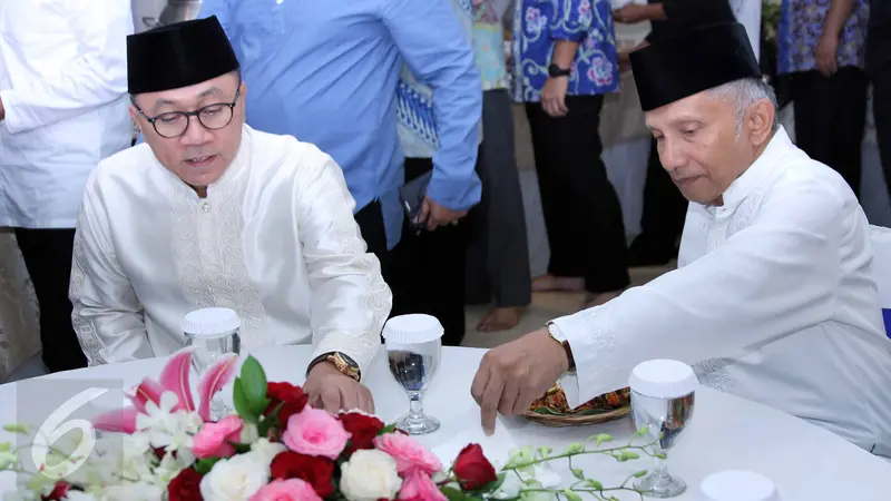 20150625_Buka Bersama Kader PAN di Rumah Ketua MPR_Jakarta_Ketua MPR RI Zulkifli Hasan dan politisi senior Amien Rais 1