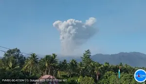 Gunung Dukono Erupsi Dahsyat 2.300 Meter