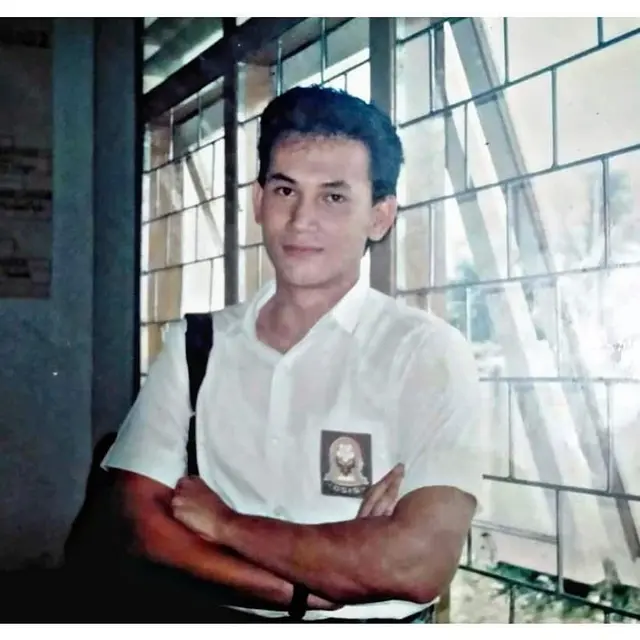 7 Potret Lawas Marcelino Lefrandt, Macho Banget di Umur 19 Tahun