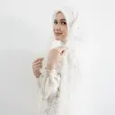 Potret Dea Annisa Pengajian Jelang Menikah dengan Mazaki Achmad, Anggun Serba Putih