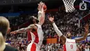 Timnas basket Kanada dipastikan menjadi juara Grup H FIBA World Cup 2023 usai mengalahkan Latvia 101-75 pada laga pamungkas penyisihan Grup H di Indonesia Arena, Gelora Bung Karno, Jakarta, Selasa (29/8/2023). (Liputan6.com/Helmi Fithriansyah)