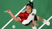 Kemenangan atas Ratchanok Intanon sekaligus mengantar Gregoria Mariska Tunjung berlaga di semifinal bulu tangkis tunggal putri selama Olimpiade Paris 2024. (Antonin THUILLIER/AFP)