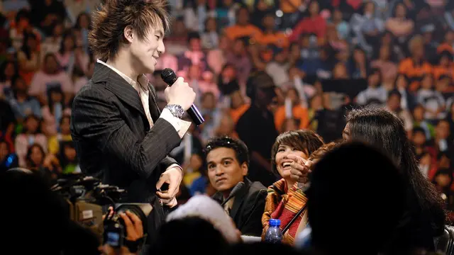 Kenang Perjalanan Karier, 7 Potret Lawas Daniel Mananta Ini Bikin Nostalgia