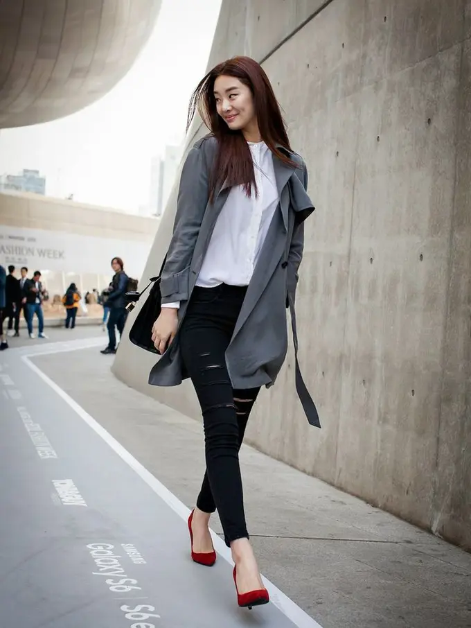 Stephanie Lee