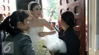 Kebahagiaan terpancar di wajah Sandra Dewi menjelang pernikahannya dengan Harvey Moeis. (Herman Zakharia/Liputan6.com)