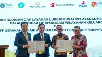 CEO Hanwha Life Indonesia Steven Namkoong bersama Kepala BPSDM &amp; Plt. Kepala Dinas PPAPP Provinsi DKI Jakarta Mochamad Miftahulloh Tamary meresmikan PUSPA Tahap II pada 29 November 2023 di Lantai 1 kantor Dinas PPAPP DKI Jakarta. (Dok&nbsp;Hanwha Life)