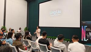 Oppo Overseas CMO, Ling Liu memaparkan perkembangan teknologi dan jaringan OPPO di Kantor Pusat OPPO Shenzhen,&nbsp;China.