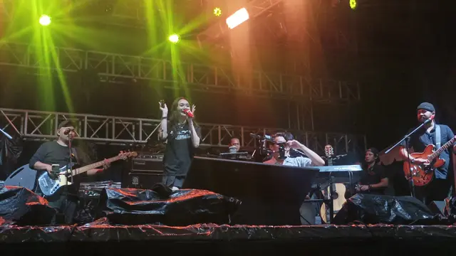 Ardhito Pramono dan Kynya Arrazzaqu
