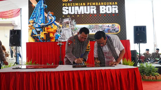 Kapolri Jenderal Listyo Sigit Prabowo meresmikan pembangunan sumur bor Polri Presisi di wilayah Gunungkidul, Daerah Istimewa Yogyakarta (DIY).