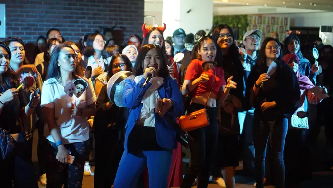 [Fimela] Friday Noraebang, Acara Karaoke Seru Buat Para Kpopers
