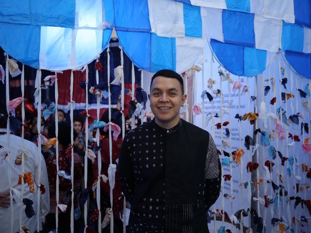 Lirik Lagu Monokrom Tulus Ragam Bola Com Savesave monokrom tulus lirik for later. lirik lagu monokrom tulus ragam