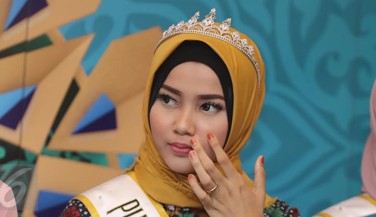 Syifa Fatimah lahir di Jepara pada 6 Maret 1998. Semenjak sekolah Syifa mengaku menyukai kegiatan pramuka. (Liputan6.com/Herman Zakharia)