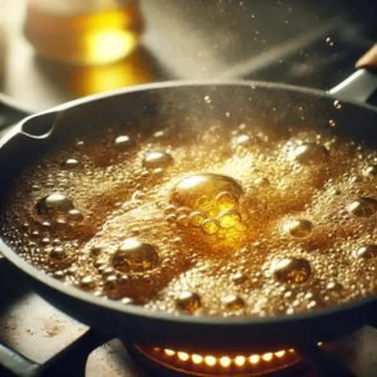 Minyak Goreng Bekas Bisa Kembali Jernih! Begini Cara Mudahnya dengan Bahan Rumahan