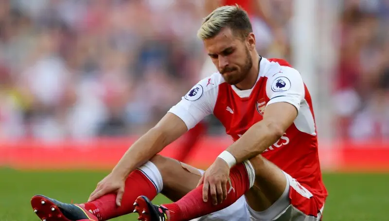 Aaron Ramsey harus absen di laga perdana Arsenal di Liga Inggris 2017/18.  (Reuters/Tony O'Brien) 