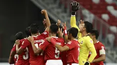 Timnas Indonesia memang takluk 0-4 di leg pertama Final Piala AFF 2020 dari Thailand. Namun, berhentilah meratapi kekalahan tersebut karena masih ada leg kedua. Kita patut bangga, 3 pemain Garuda dinominasikan sebagai pemain muda terbaik. Berikut daftar lengkapnya. (AP/Suhaimi Abdullah)
