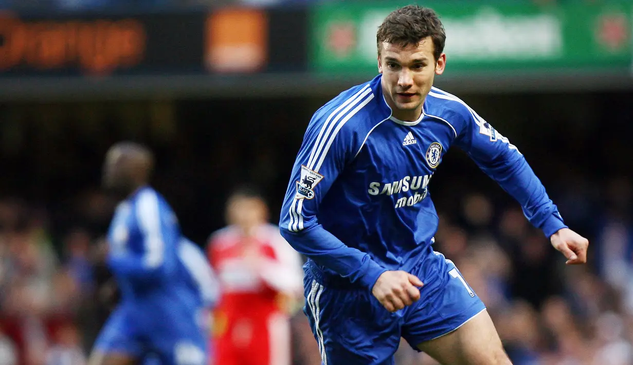 <p>Andriy Shevchenko (AC Milan) - Terkenal sebagai predator di kotak penalti lawan saat berseragam AC Milan membuat Chelsea meminangnya pada 2006. Namun sayang striker asal Ukraina ini gagal beradaptasi dengan sepak bola Inggris. (Foto: AFP/Adrian Dennis)</p>