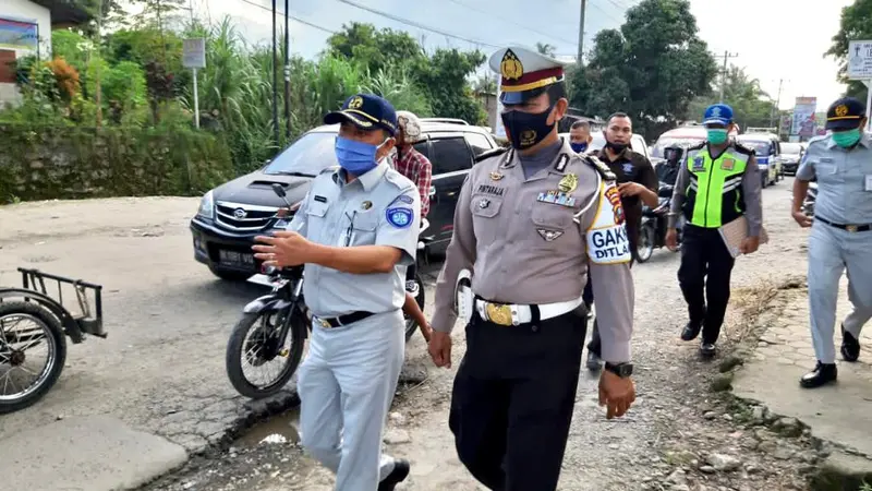 Jasa Raharja Serahkan Santunan 1x24 Jam Korban Kecelakaan Beruntun di Siantar-Simalungun