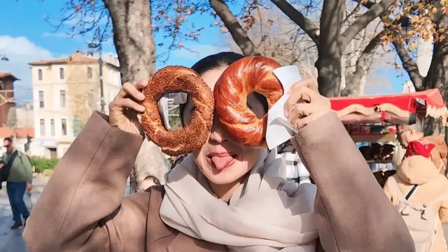 Potret Liburan Dewi Perssik di Turki Setelah Umrah (credit: https://www.instagram.com/dewiperssik9/)
