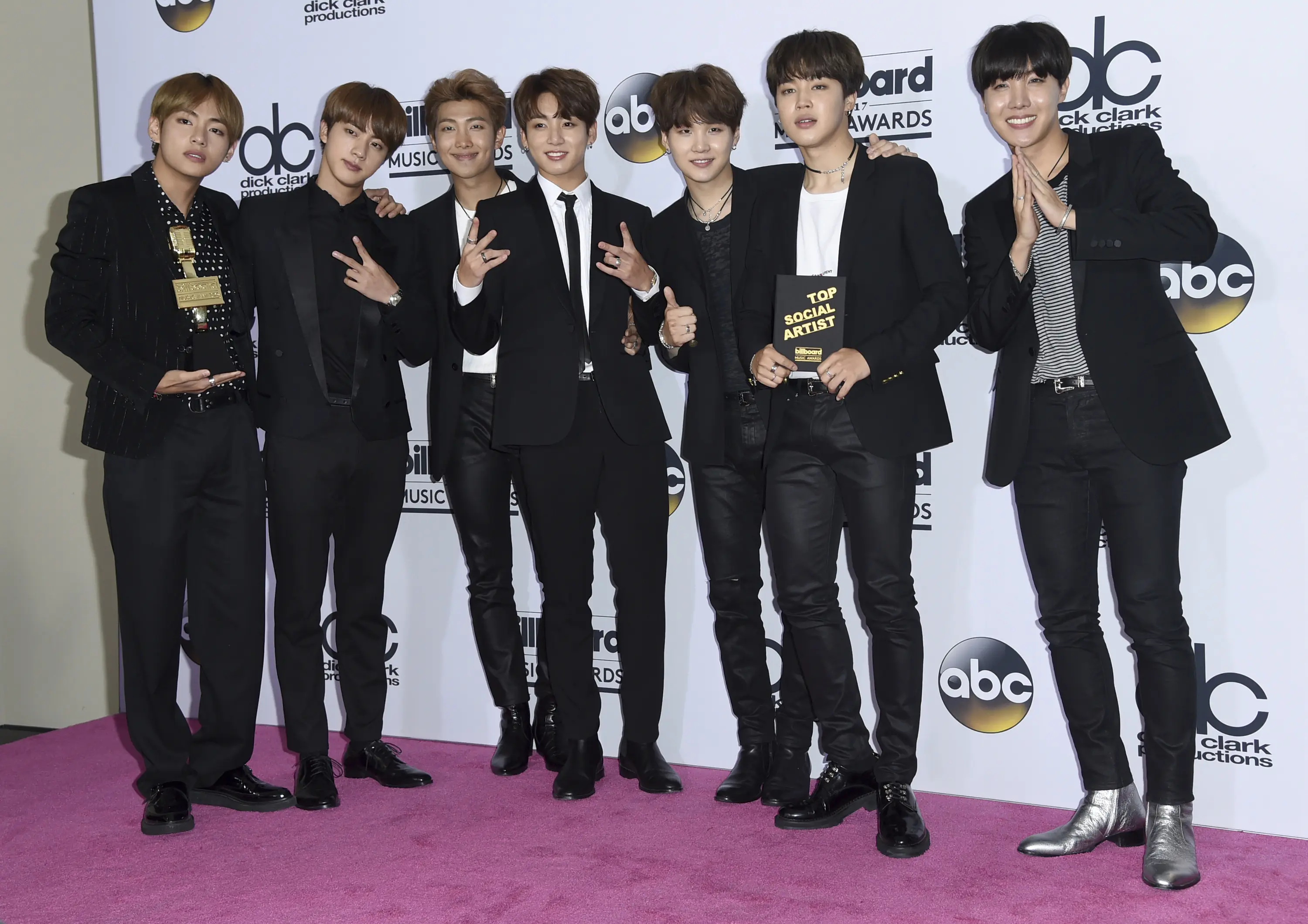 BTS di Billboard Music Awards 2017 (AP Exchange/Bintang.com)